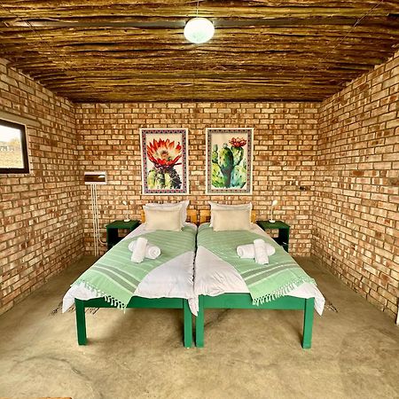 Daureb Isib Campsite And B&B Uis Εξωτερικό φωτογραφία