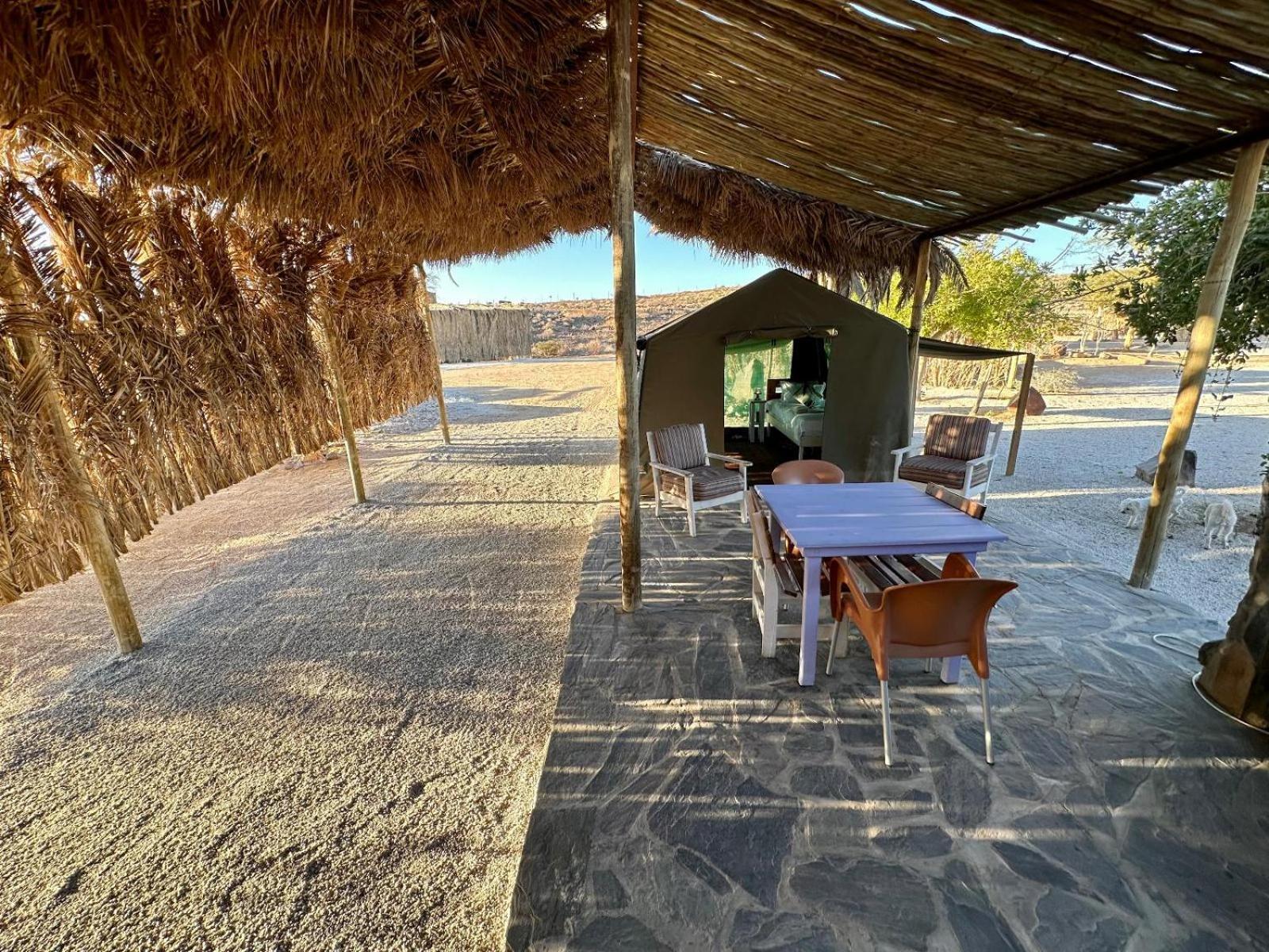 Daureb Isib Campsite And B&B Uis Εξωτερικό φωτογραφία