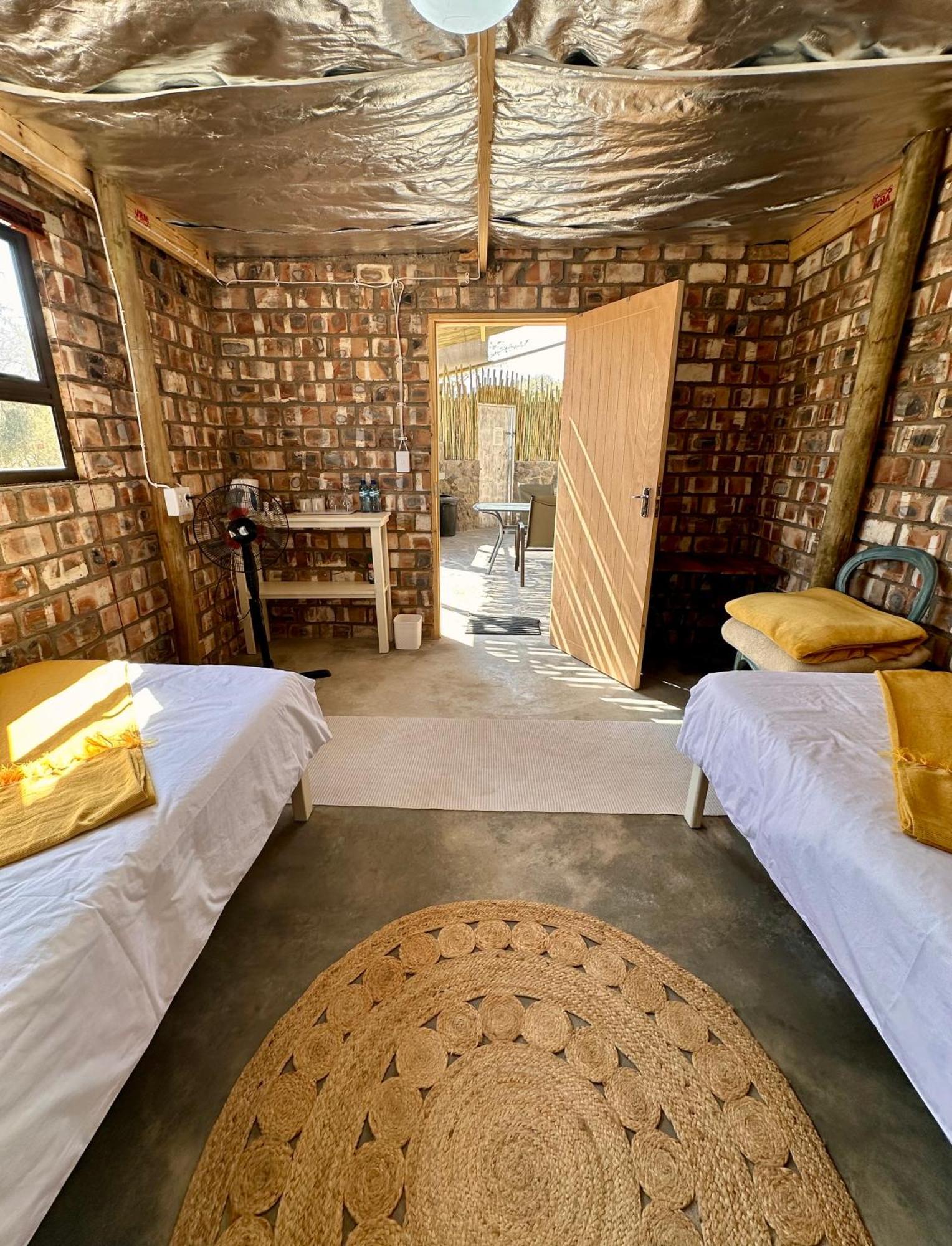 Daureb Isib Campsite And B&B Uis Εξωτερικό φωτογραφία