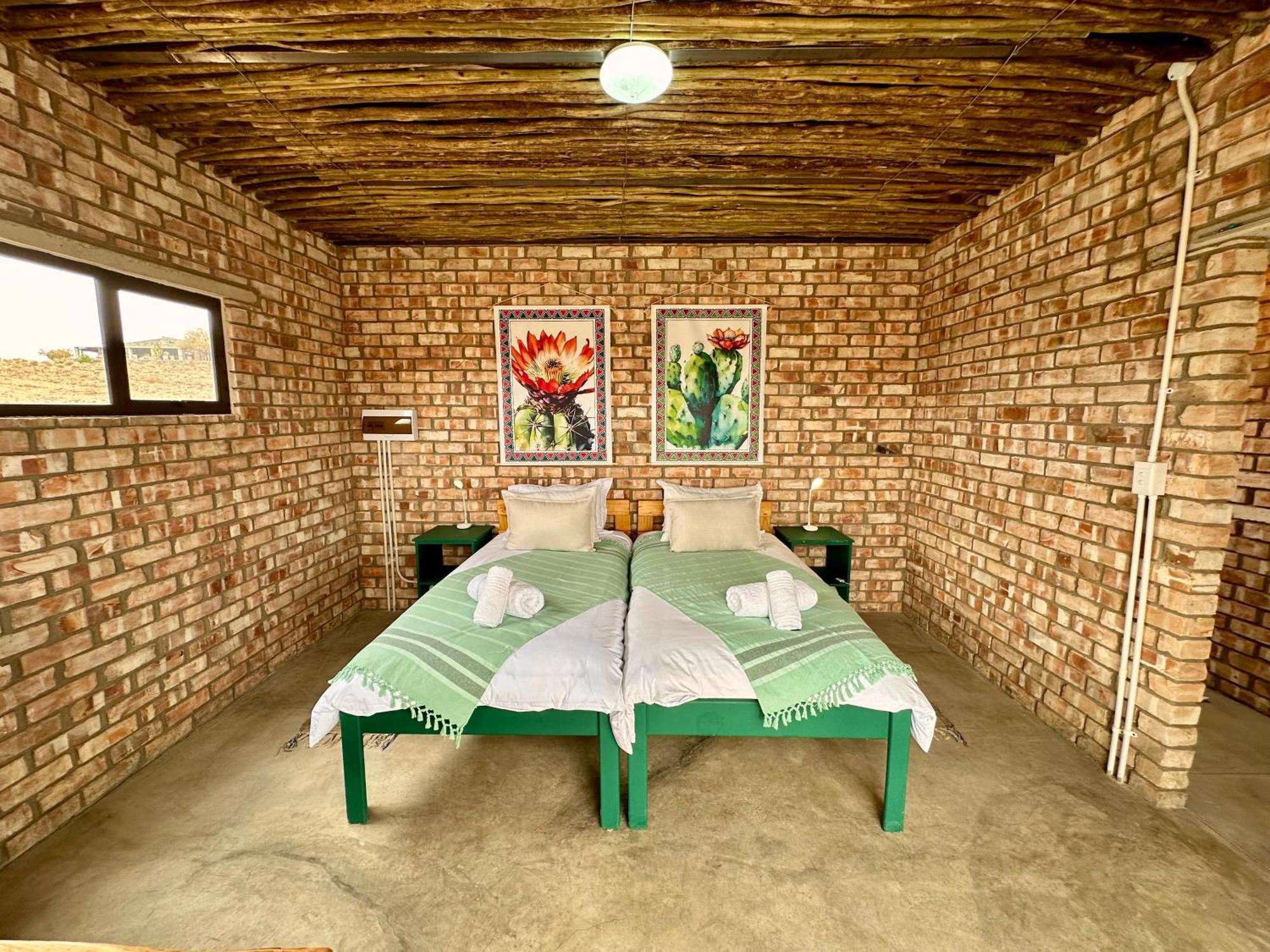 Daureb Isib Campsite And B&B Uis Εξωτερικό φωτογραφία