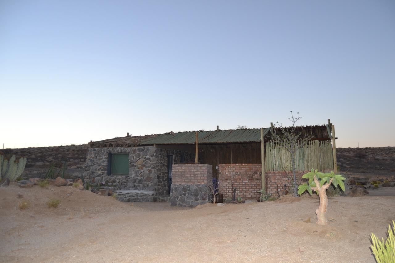Daureb Isib Campsite And B&B Uis Εξωτερικό φωτογραφία